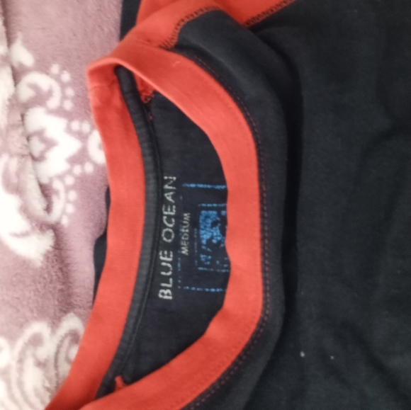 Boys top - Picture 2 of 2